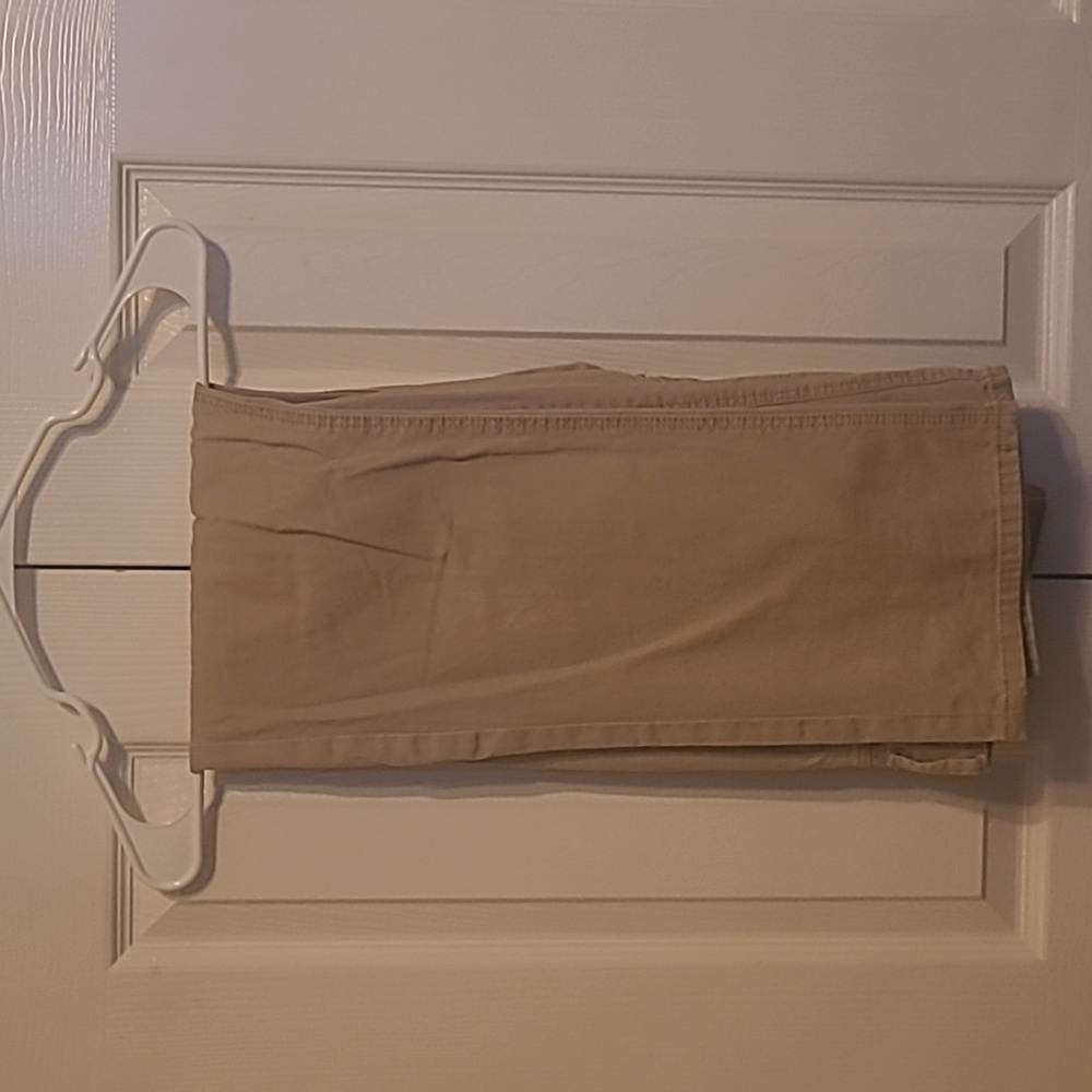 Straight Khaki pants by Unionbay
